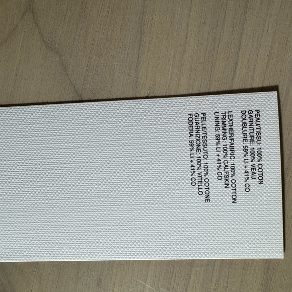 Celine
Vertical Cabas Tote Canvas with Leather - Picture 10 of 11